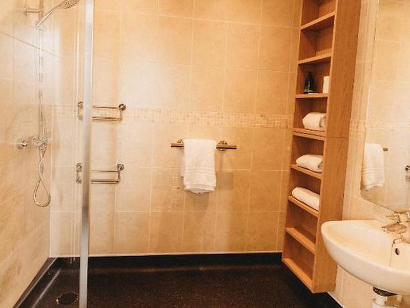 C7C039413B945808AC57CD147DF8EF5C