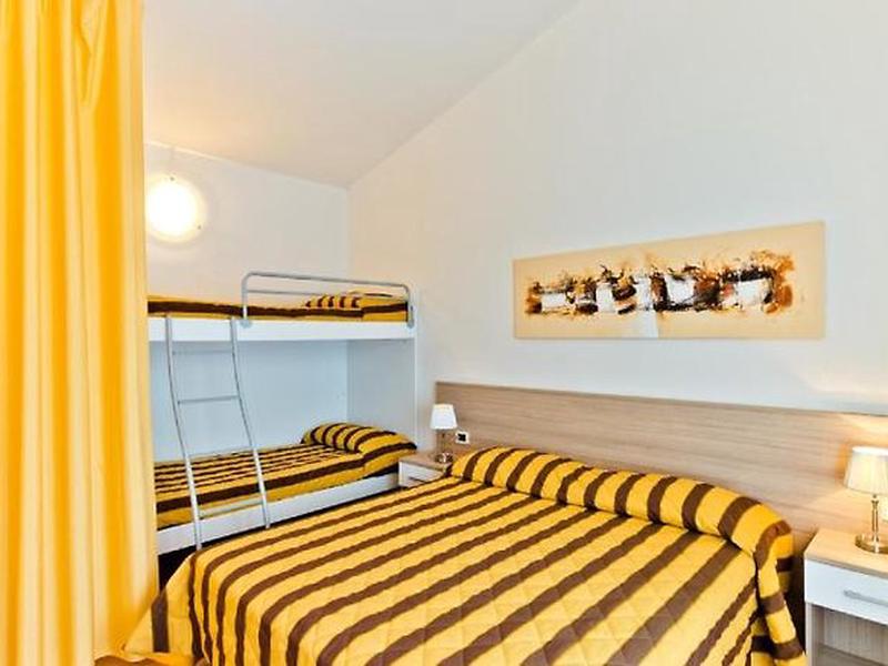 8B561E14FC53E531EACFB003C45F8ECD