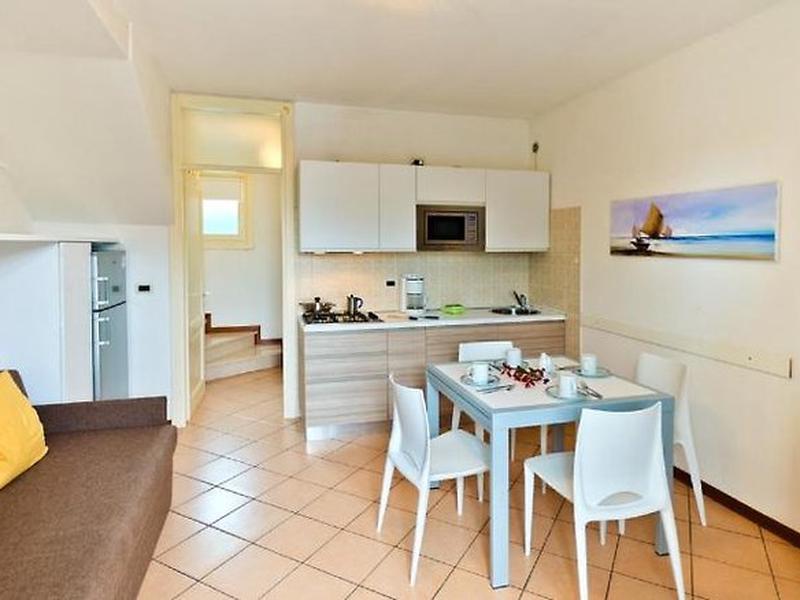 DCB55A58A79EFF4302537A230F096EAD