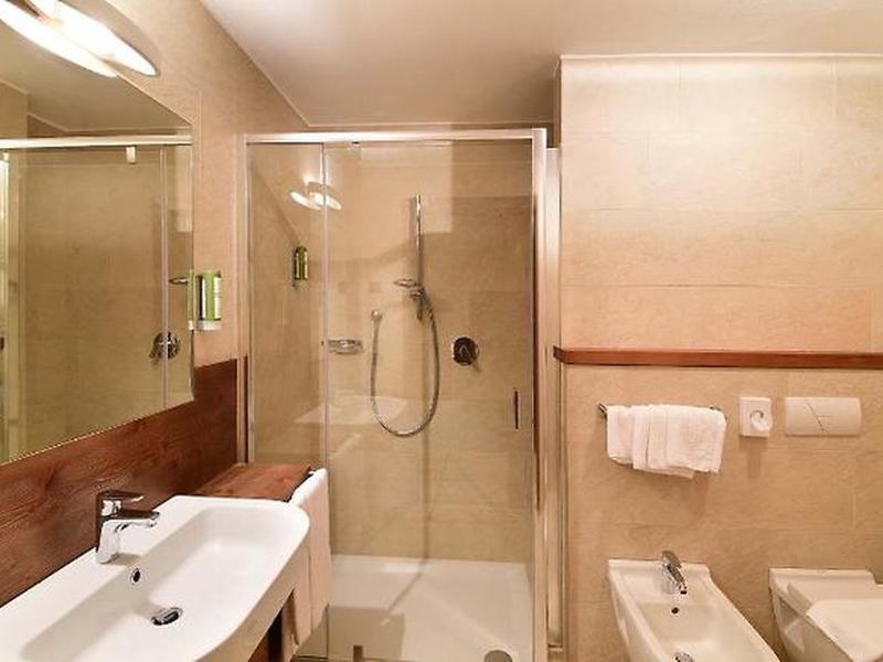 E381DBD5638CB123EFAD81FC3E47C0F9