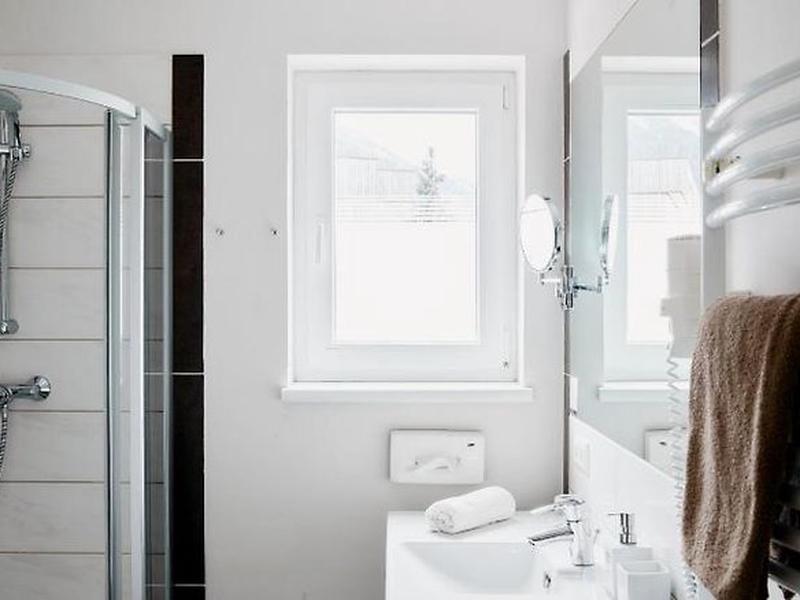 C6F0581B285B76BEC39115CEE09D2DCC