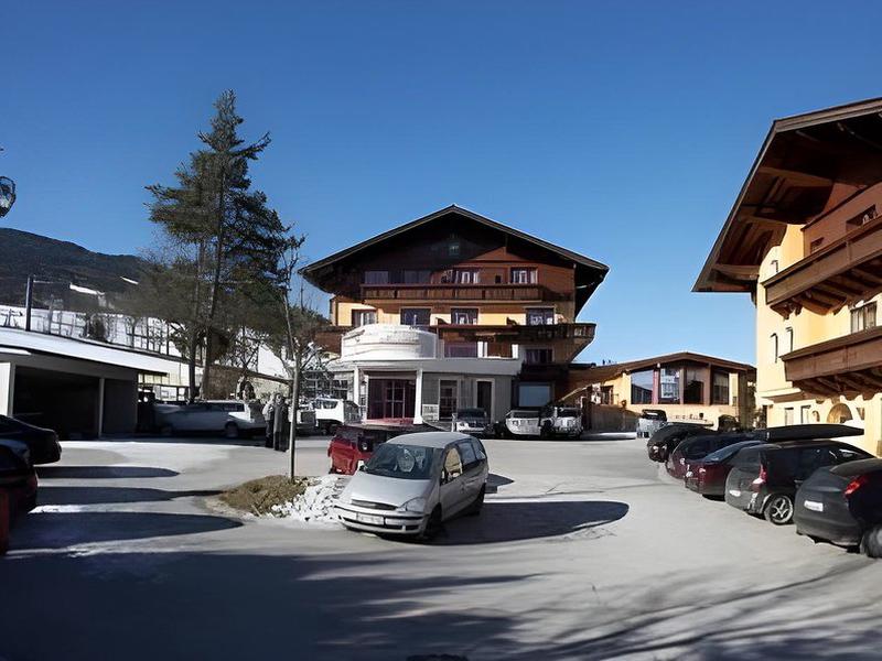 E3C8860CA6B7394916E22229D7348525