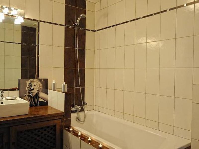 94DE08C947B76CA3F0F9372E74F04198