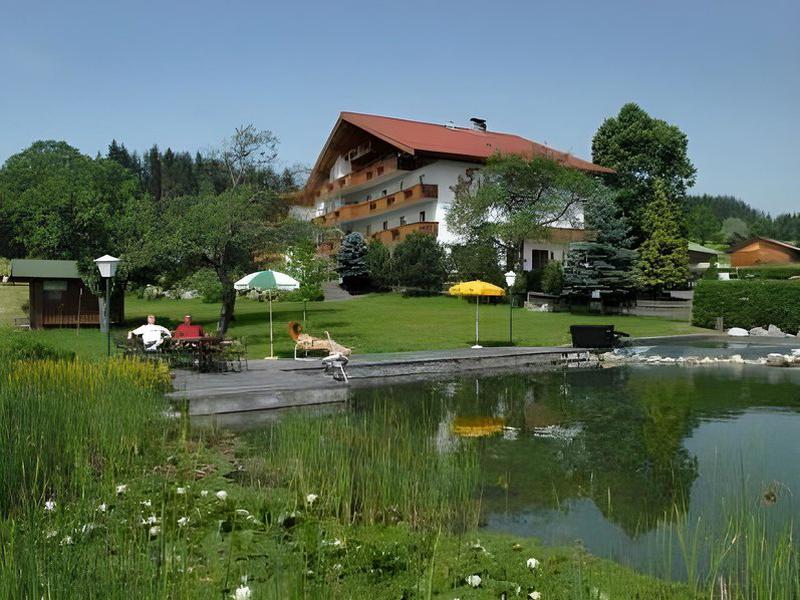 ACD1551B243E446E90921D3C8431BB8E