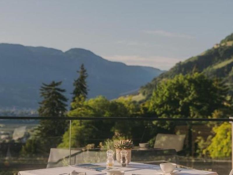 BBE15E990E838AAFEBA0CBA76CA15A21