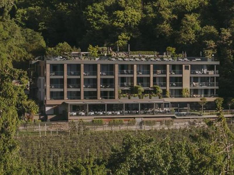 41C589A087DAD5B4BF8B226C84A7A15B