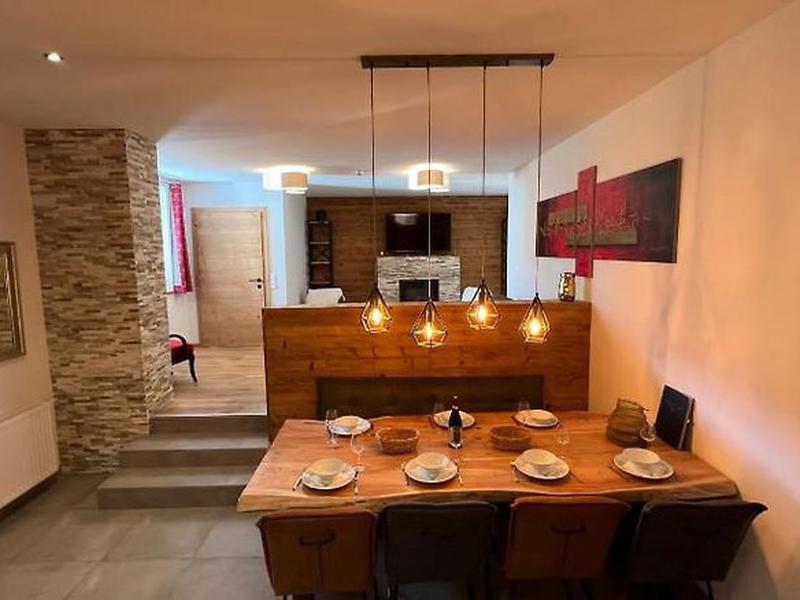 74BCD549F70444168DC30EC1B8D6E6EF