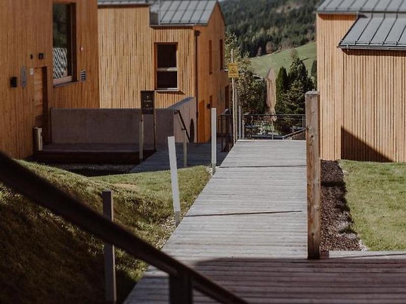 1B01BF19A39EFE840A8BE3A165D0A4B7