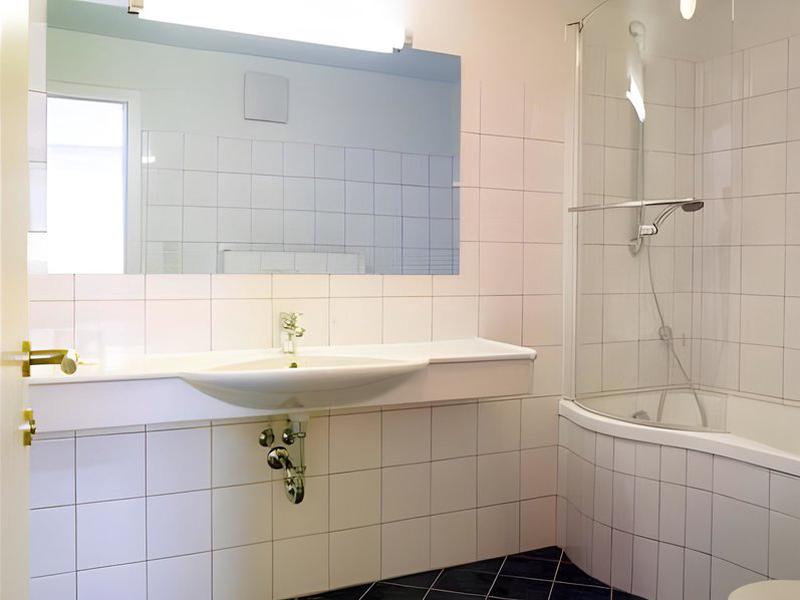 179042EBB5DE234C588064FA577BDB0C