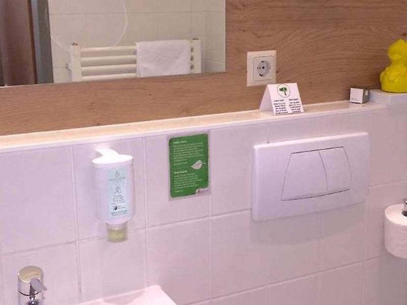 469237F472BA00C7F161139DAF327385