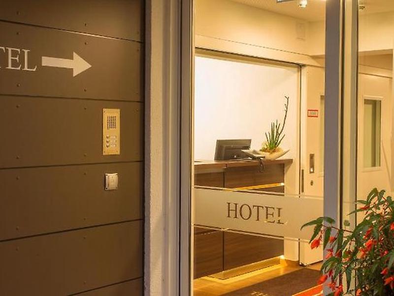 E05D6EC433362C65873C5D59D5B238AE