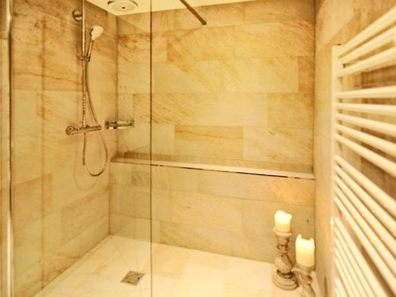 67C2CFB874A6EBE9A28988BB0E62F2C8