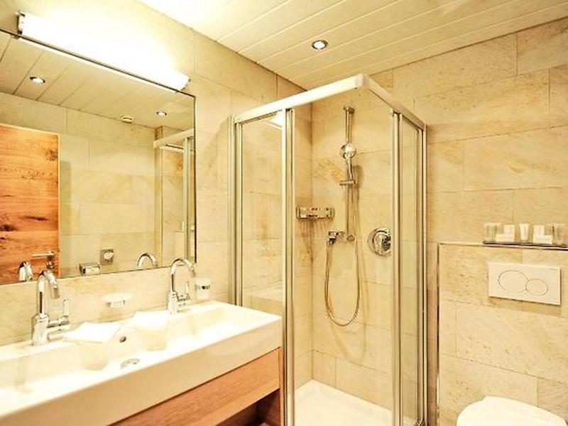 FB64F9A787258F0B7A915B9EB9836C6F