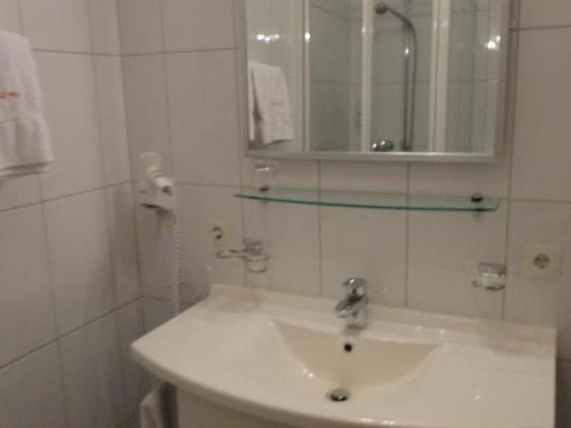 8216B9D1585407F88FDD084610E9FB6B