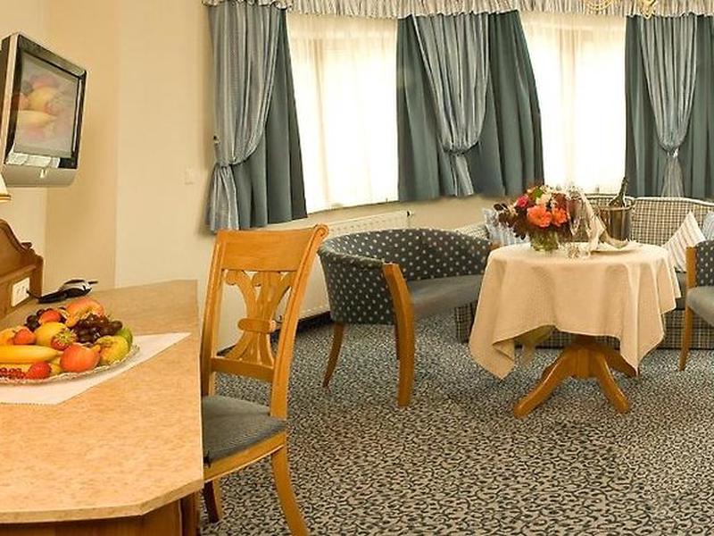 9EBDBDFABA88822741BB5BF85092F874