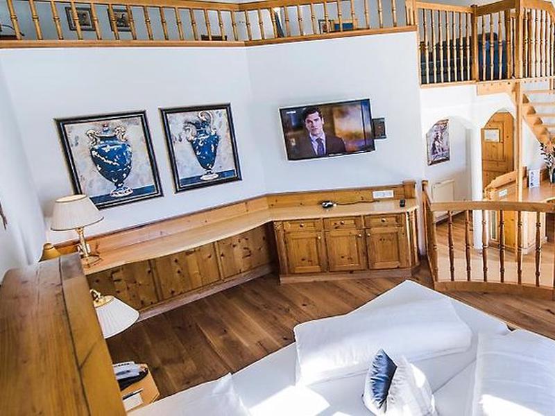 FCAECDD5ABFB55610106925D69200075