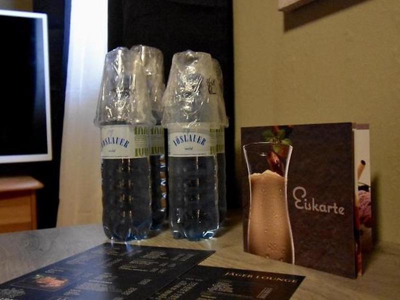 B09A04CD9A27EB3720650D76366F67CE