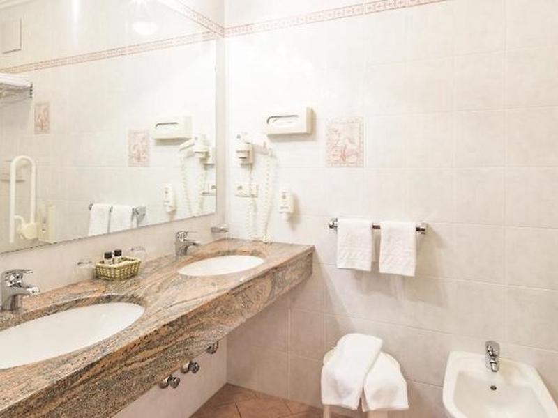 92273B87481F9E803E6AB2CB0E3E2FEA