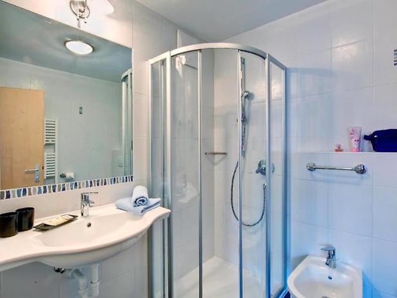 BAEC4B589B1F6C03D9594A5B7DA52DC3