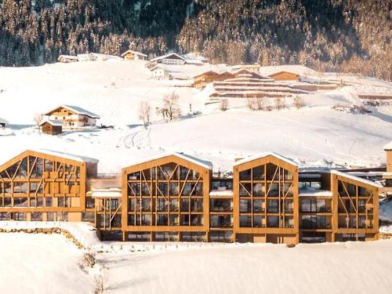 E738E4F3E9246552C74FD74FD4A0BC9F