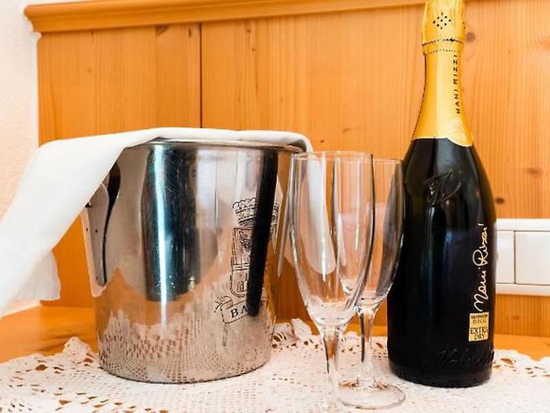 E1B28F0063E269A3BD7BED7FACA730D9