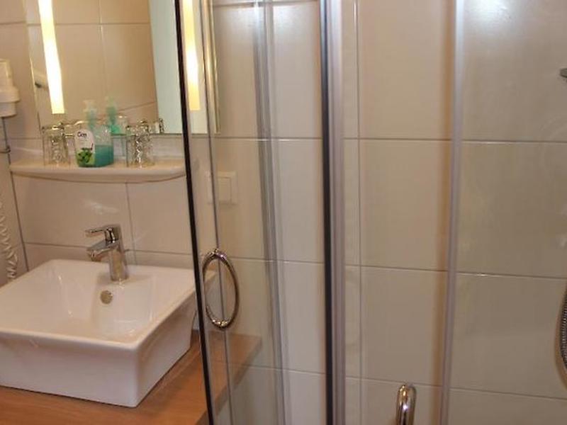 AFFC799866B19B5C0A9649C25FD933DE