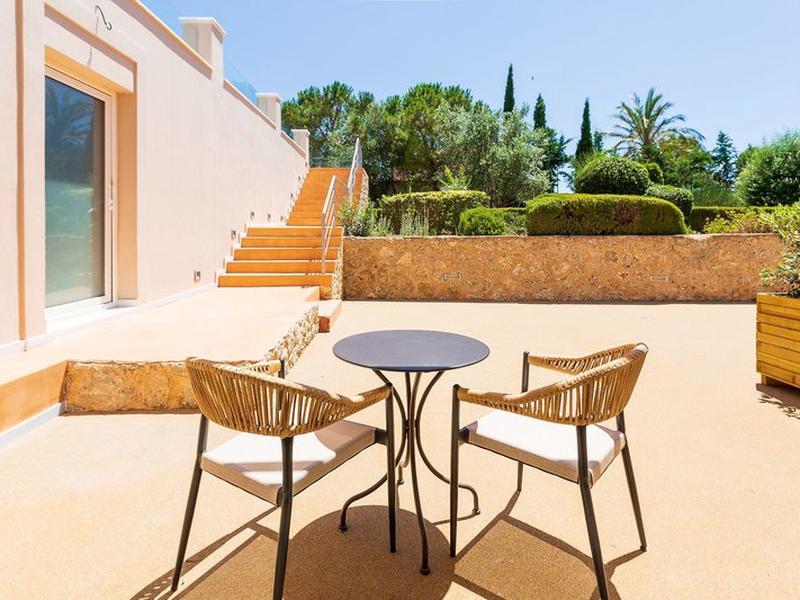 F7087B81C2AD5DADFB5D61A62E1EA9B8