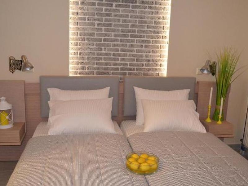 477D70B8A8D01AD46F94A2522C67481A