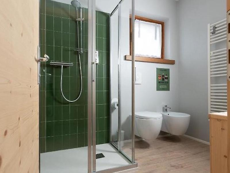 245E57DBFEDEDA585D4858CAEF7AA085