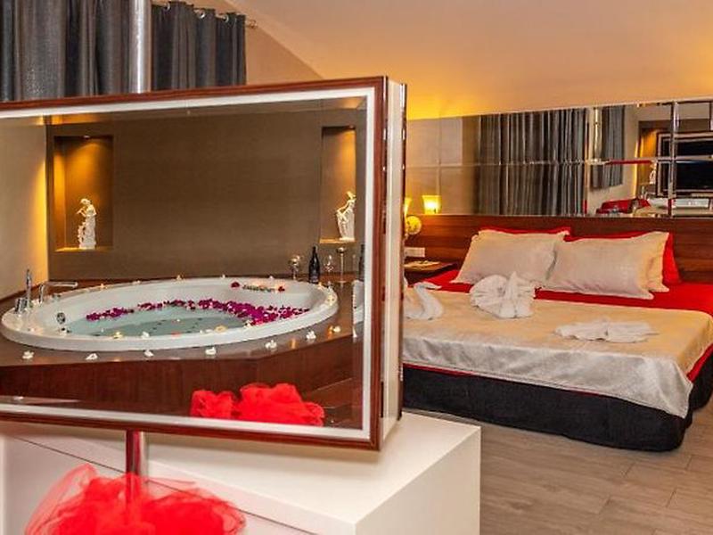 3DDE7F30624BF2F949E6AC5FED79E628