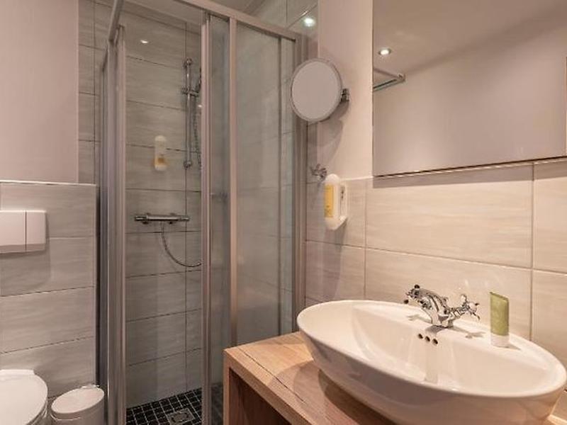 4D751C8EE031179B41CF407BD801DB27