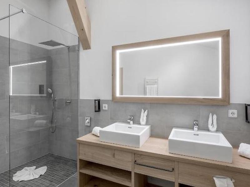 41EF680C5C2571EE0B3E042B5F742E2C