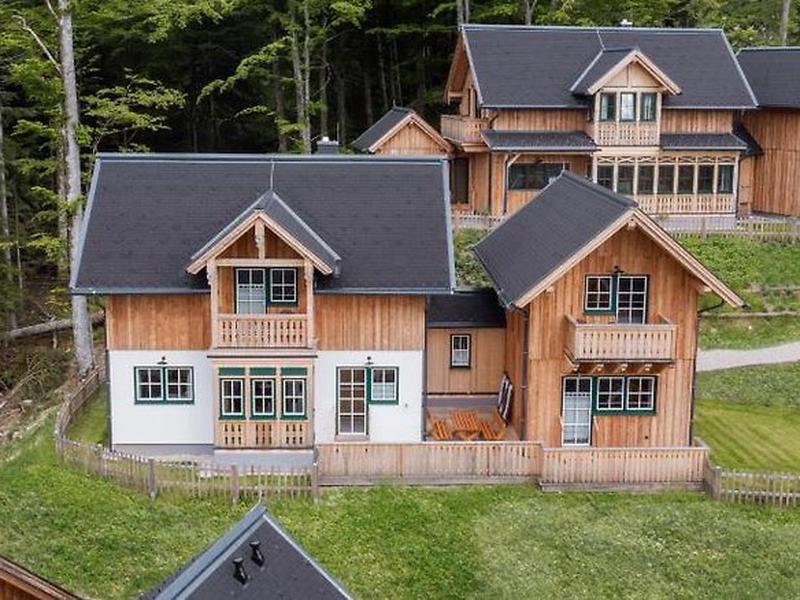 703C2BDE5D00E4CD5F7356037B8D1C69