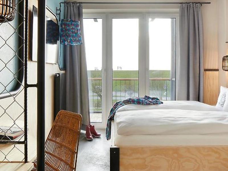 CBB80DD3425E1C6560B0FEB554E050D2