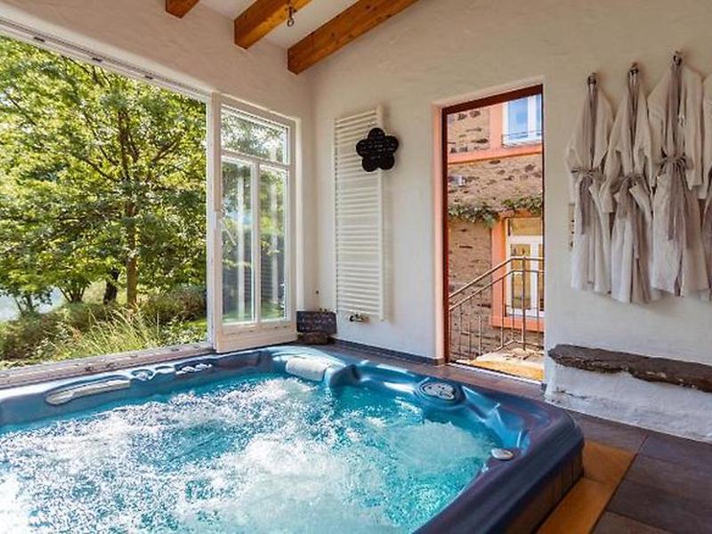 7FF8CD5C775522E1C8E5FA29B3A9ABE6