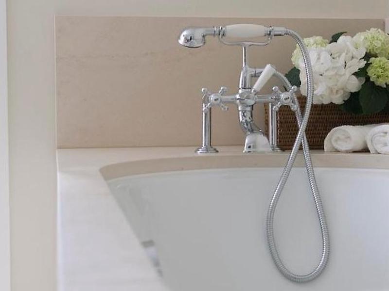 2A2A701C7B4346855757E6B0AFB1895B