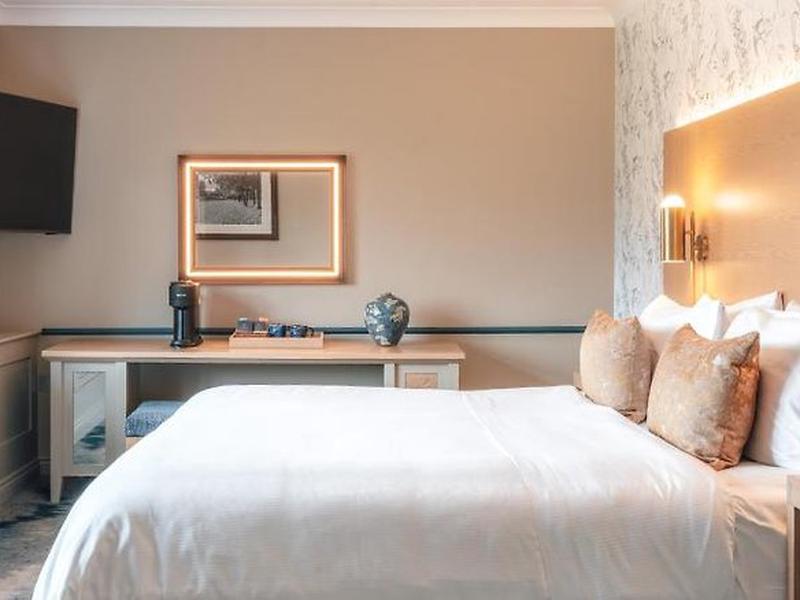 C091F8D9A7AA62B5137F67DDA9E9771E