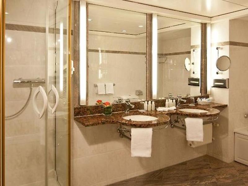 562D4816173E67DECEB35B2C4AA1A1E0