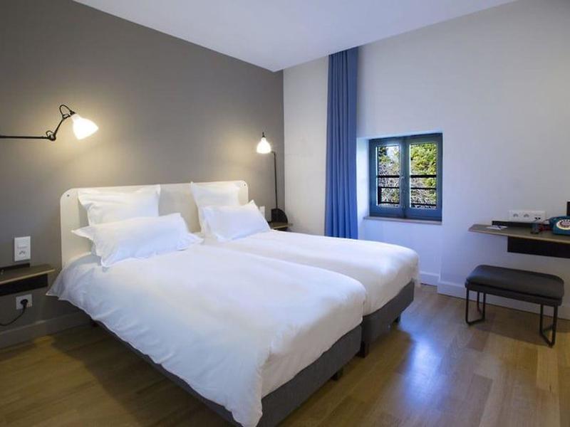 E20EC0AE287528F5B3E8C671DC6FC18D