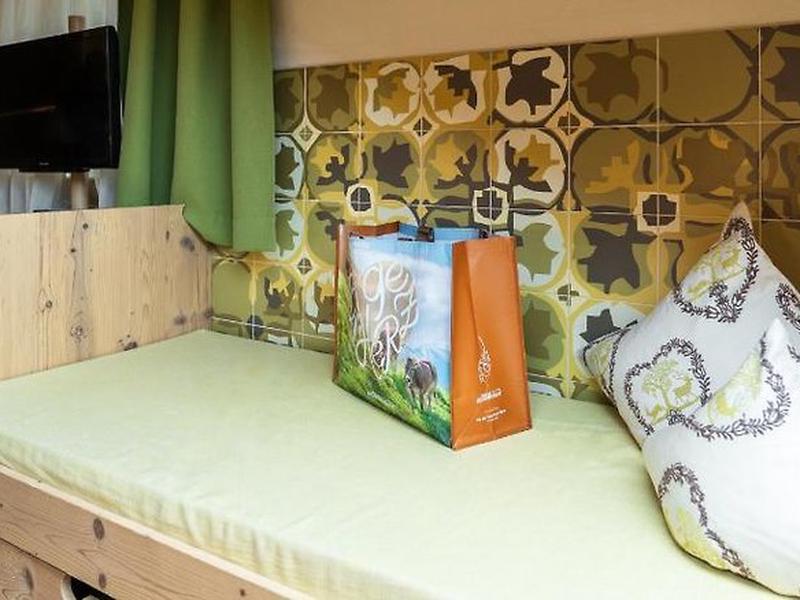 BA90A61E794B9C6D569B5BFE662E6DCE