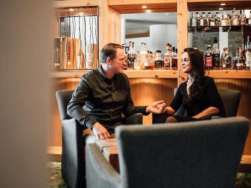 B2A0D328AB75583C0DB033127F6DC195