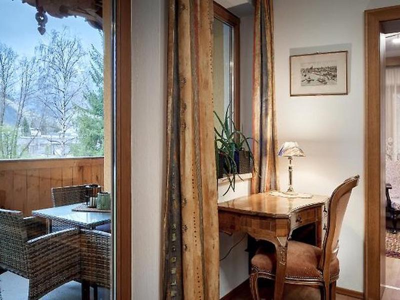 9570945603BD4F1BCD604C4003BBA0C9