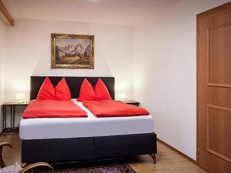 0124ECD3E75E828A29932E6113643C09