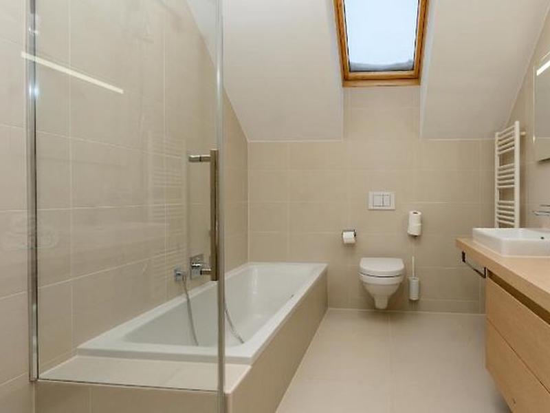 3FA831BA510995F7A64327125D1EDD33