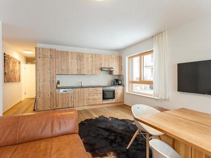 8DBC6F1DB3CE95F3558A8296AC4F7675