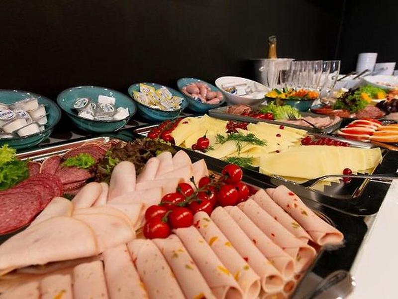 748F3B3C4C1D73E2D59F7557166B122D