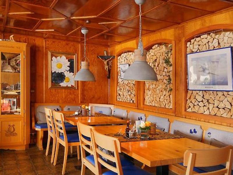 4A62AF16BF3719C25A429303BC7F3D50