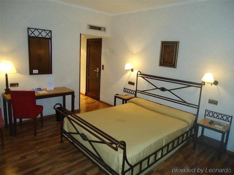 B645982960629DE777D7EC3948458D10