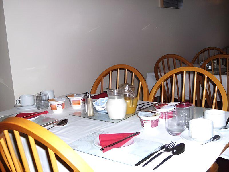 43EC164F48B5DE6AA4C5768831833E23