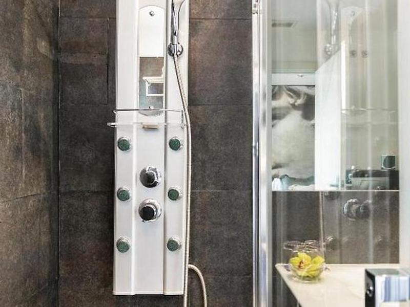 AFD756C0B5D320B8F9AE101C2CAEF199